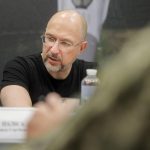 Шмигаль: Уряд посилить захист військових, які повідомляють про корупцію