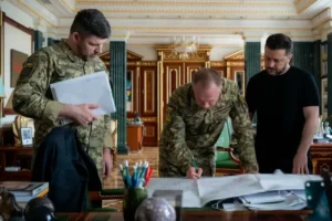 Фронт, удари по РФ: Зеленський і військові затвердили подальші кроки