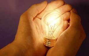 31 березня, 10:08
    
Частина осель у п’яти областях залишаються без світла через обстріли