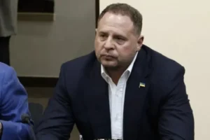 Politico: Корупційний скандал у Києві загрожує прагненню Зеленського до ЄС