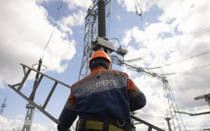 Через спеку енергосистема в Україні працюватиме в напруженому режимі найближчими днями