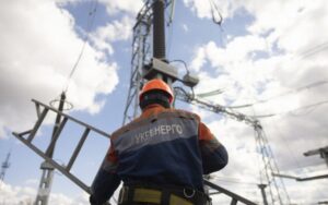 У шести областях України нові знеструмлення через атаки РФ Укренерго