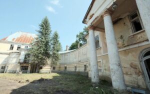 У Роздолі презентували проєкт відновлення палацу з інвестиціями 15 млн